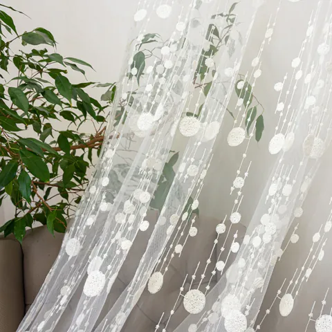 Perdea nesifonabila brodata Hiko Polkadots, cu rejansa