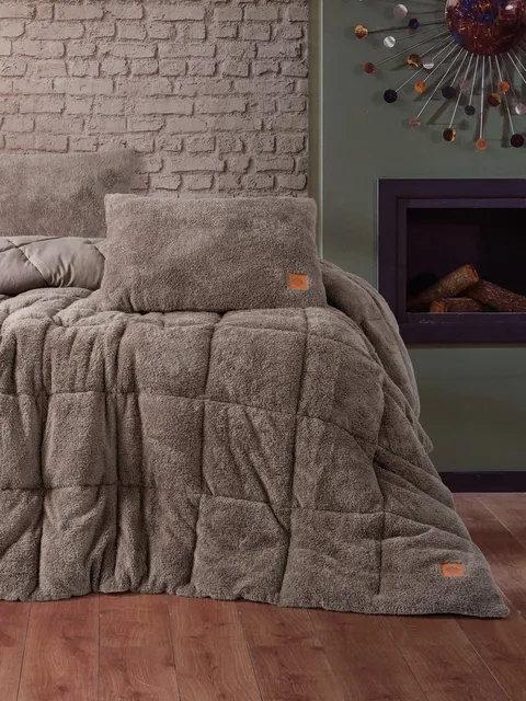 Set Pilota 2 Persoane si 2 fete de perna Yorgan Bej 195x215 cm (Microfibra)