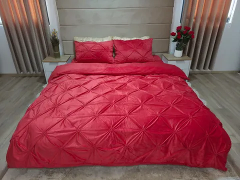 Lenjerie din catifea Brodata Cu Cearceaf Elastic 4 piese - JOB29