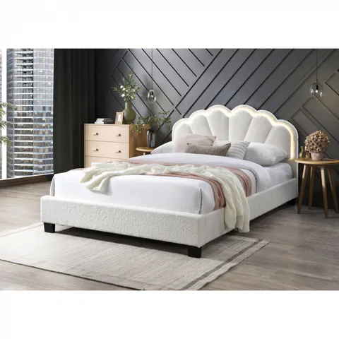 Pat tapitat Comfort 2 cu LED cadru din lemn cu somiera fixa Crem 140x200 cm