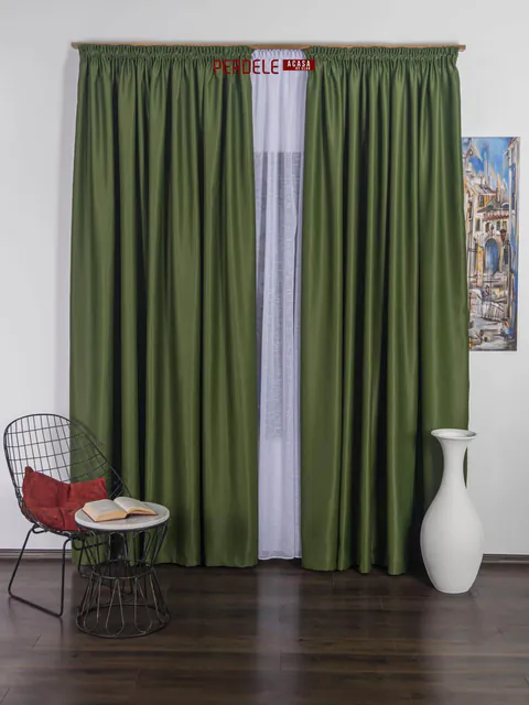 Draperie blackout verde