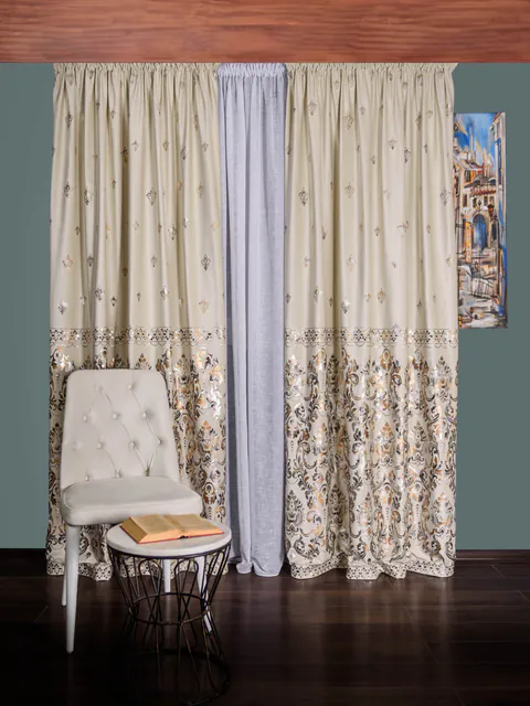 Draperie catifea crem cu model auriu