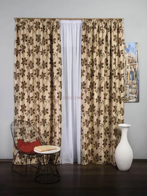 Draperie model flori