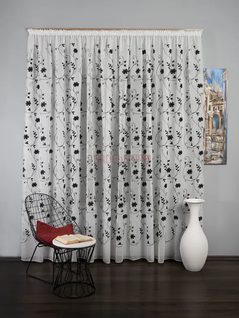 Perdea in brodat, alb / negru