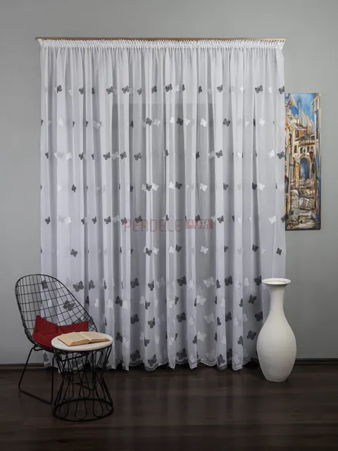 Perdea in brodat, alb/gri, model fluturi