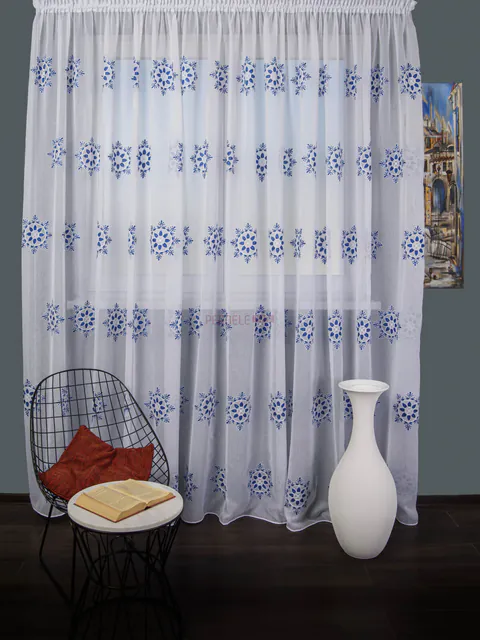 Perdea model flori albastru