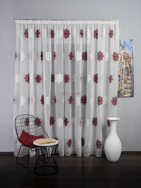 Perdea model flori grena