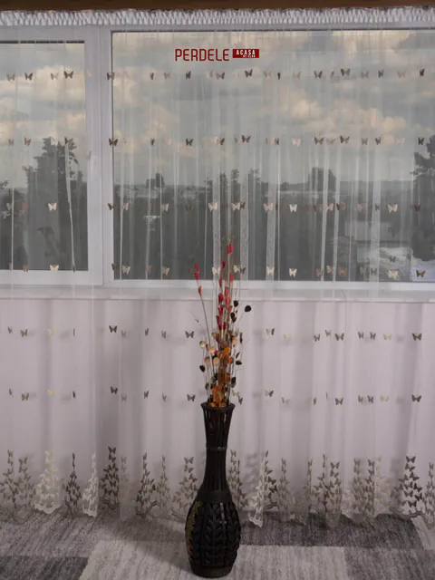 Perdea tulle brodat,crem/maro