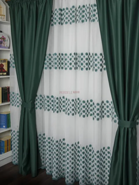 Set perdea si draperie Lori