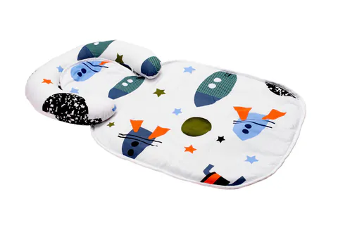 Paturica impermeabila cu tetiera detasabila model rachete