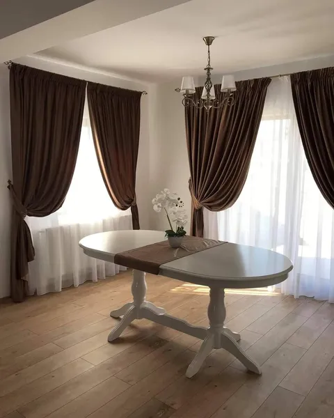 MASA LIDER 17 DIN LEMN LUNGIME 160 RESTRANSA,SE EXTINDE 200-240-280 CM EXTENSIBILA culoare alb