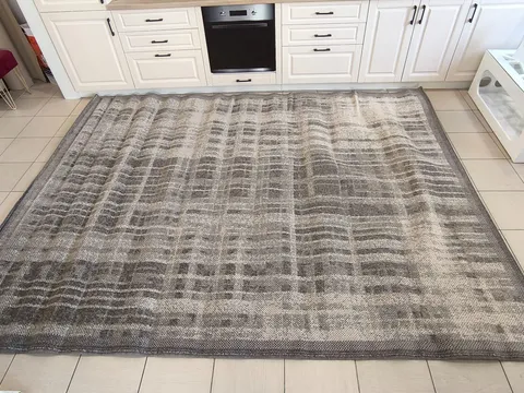 COVOR DIN LANA FELOR 240X330