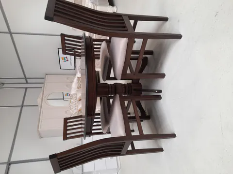 SET MARCO 44 MASA 106/141 CM + 4 SCAUNE PERSONALIZABIL PE CULORI