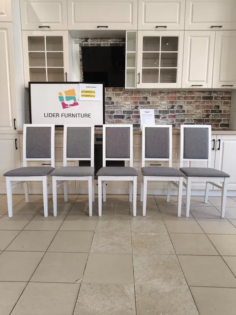 SET 5 SCAUNE NR 40 DISPONIBIL UN SET