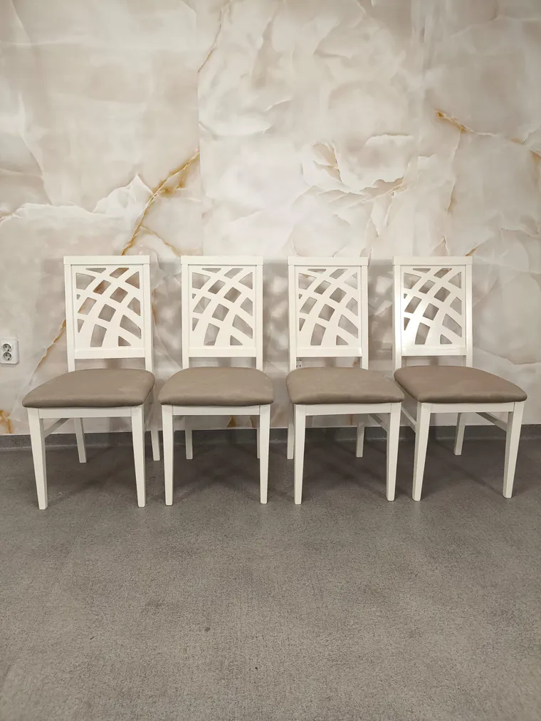 SET 4 SCAUNE FY NR 5 DISPONIBIL UN SET