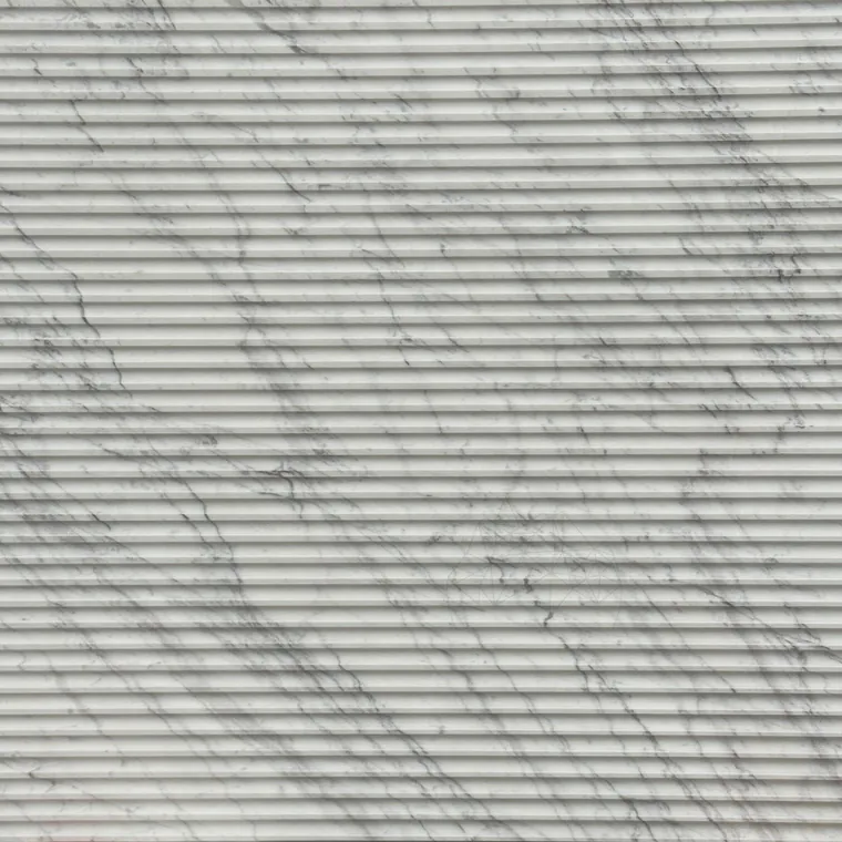 Marmura Volakas Riflata Edge, 2 cm