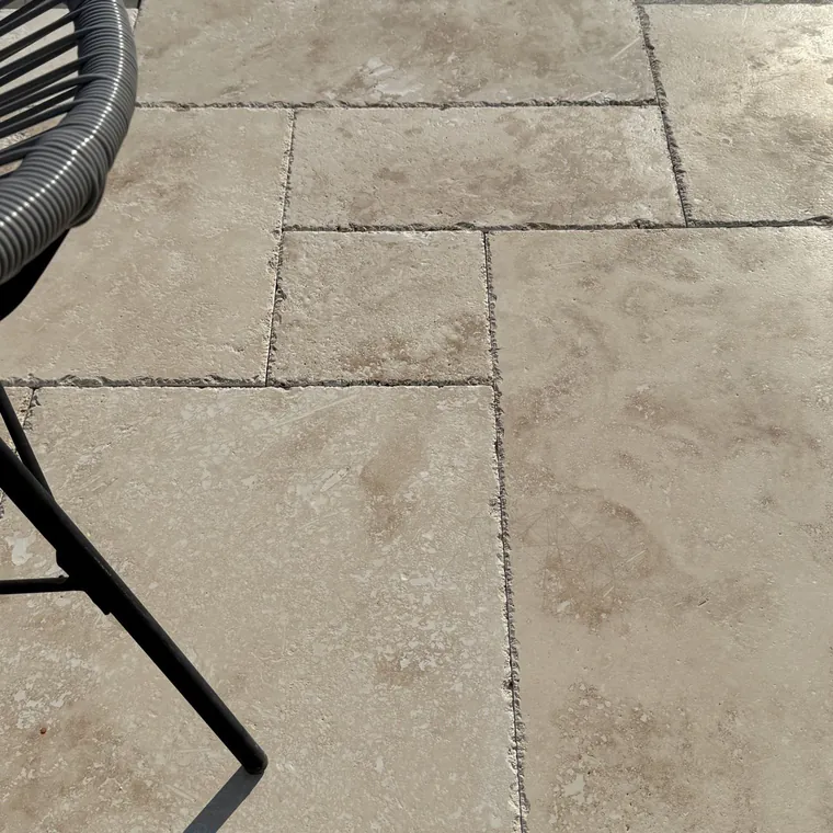 Travertin Classic Cross Cut French Pattern Set Chituit Periat si Daltuit, 1.2 cm