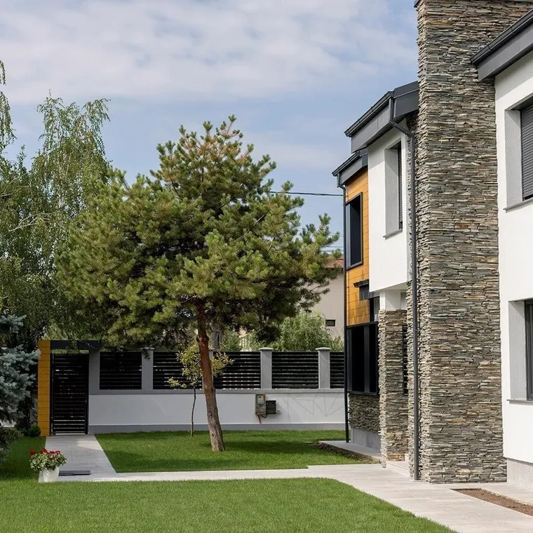 Ardezie Kavala 3D Strips | Piatra Decorativa pt. Placari Verticale, Exterior-Interior (10-12 mp/palet)