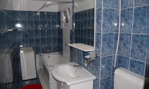 Inchiriez ap 2cam bd Unirii-stradal Zepter