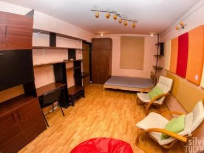 proprietar inchiriez 3 camere Doamna Ghica, apartament special facut cu gust, internet gratuit