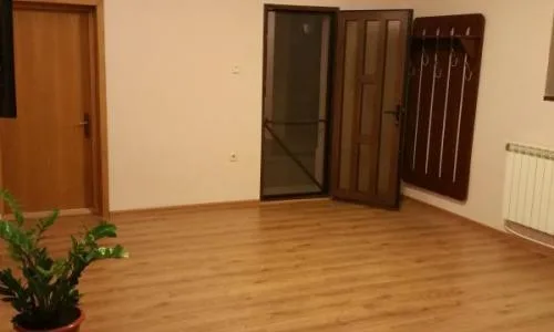 Casa + teren 240 mp + 550 mp curte in pipera