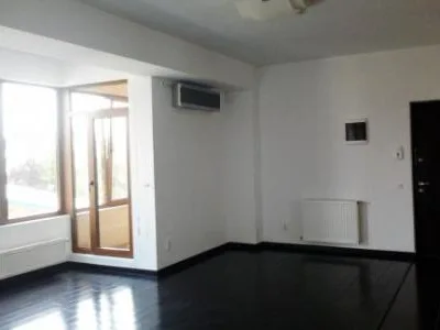 inchiriez apartament 3 camere zona Baneasa