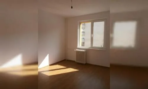 Proprietar vand apartament 3 camere,Rahova-Sebastian,finisaje superioare