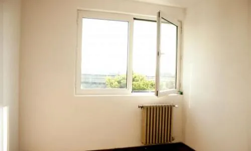 proprietar,vand apartament 3 camera decomandat Bucuresti,Grivita in bloc caramida