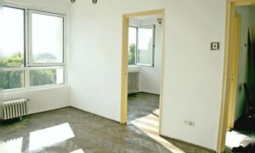 proprietar,vand apartament 3 camera decomandat Bucuresti,Grivita in bloc caramida