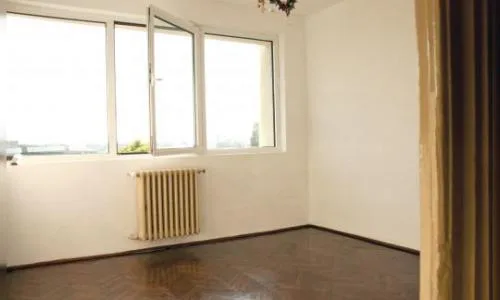 proprietar,vand apartament 3 camera decomandat Bucuresti,Grivita in bloc caramida