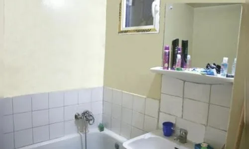 proprietar,vand apartament 3 camera decomandat Bucuresti,Grivita in bloc caramida
