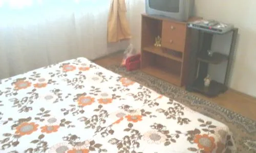 Proprietar,ofer inchiriere apt.2 cam, St cel Mare intersectie Lizeanu,langa metrou