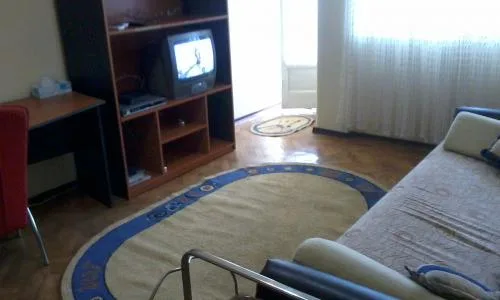 Proprietar,ofer inchiriere apt.2 cam, St cel Mare intersectie Lizeanu,langa metrou