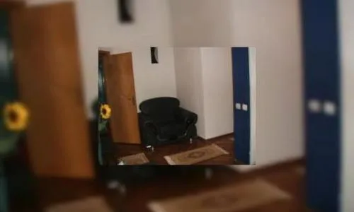 Proprietar Ofer spre INCHIRIERE Apartament 2 camere lux, central - la pret de criza!!