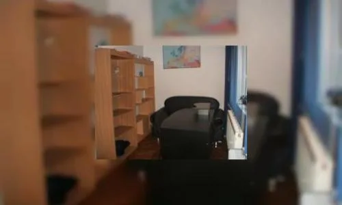 Proprietar Ofer spre INCHIRIERE Apartament 2 camere lux, central - la pret de criza!!
