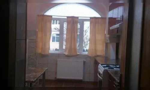 Dau in chirie apartament 2 camere Baba Novac zona verde