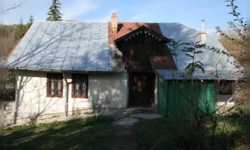 Casa traditionala in zona de deal, Cosmina de Sus, PH