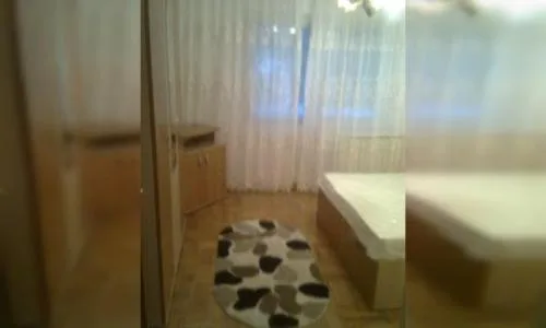 Particular, inchiriez ap. 2 cam. spatiu generos 65 mp., 2/4 mobilat, utilat modern.