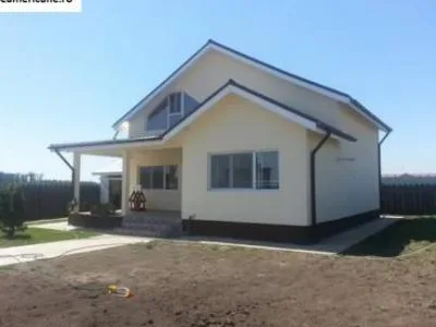 Casa pe structura de lemn la cheie