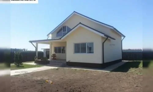 Casa pe structura de lemn la cheie
