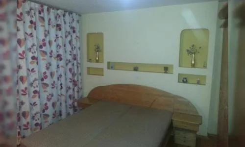 Apartament 3 camere zona Raul Doamnei