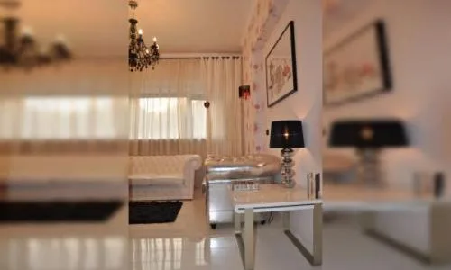Garsoniera Lux Magheru,Pta Romana,ASE,Ambasada Frantei-amenajata,utilata,proprietar