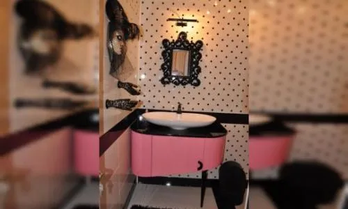 Garsoniera Lux Magheru,Pta Romana,ASE,Ambasada Frantei-amenajata,utilata,proprietar