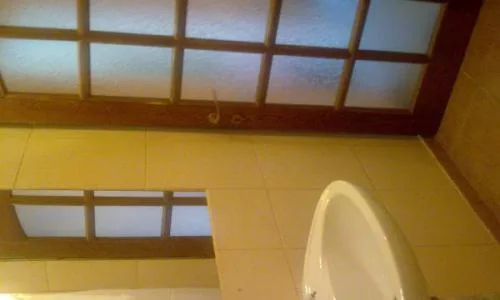 Ofer spre inchiriere apartament 2 camere la Universitate