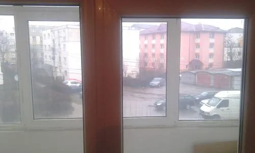 Vand apartament 2 camere, str.Garofitei.Conditii excelente.