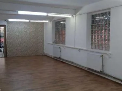 inchiriez SPATIU 75 mp ET 1 VILA deschidere bul .energeticienilor -pretabil BIROURI-CABINET STOMATOLOGIC -CROITORIE -COAFOR -mici ATELIERE-tel-0769182538