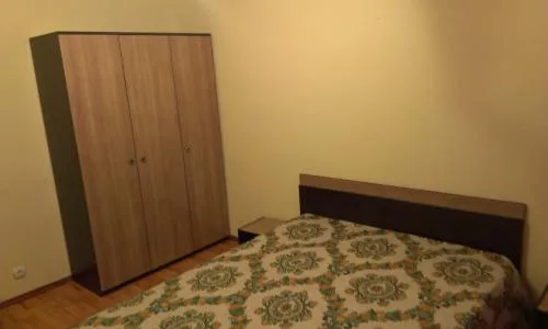 Ofer pentru inchiriere apartament doua camere Gorjului, zona linistita
