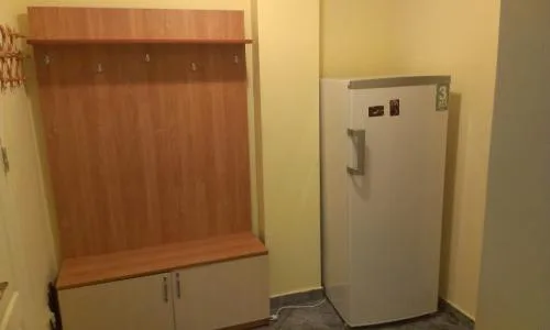 Ofer pentru inchiriere apartament doua camere Gorjului, zona linistita