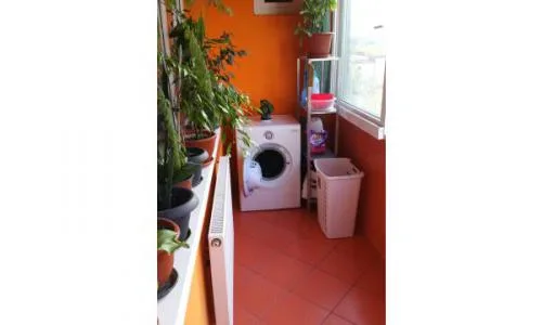 Vand apartament 3 camere Obor Teiul Doamnei