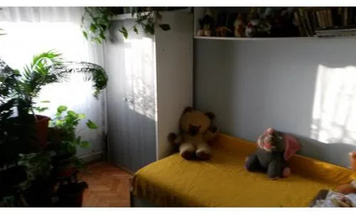 proprietar inchiriez apartament cu 4 camere in Oradea, zona Rogerius, str. Sovata.